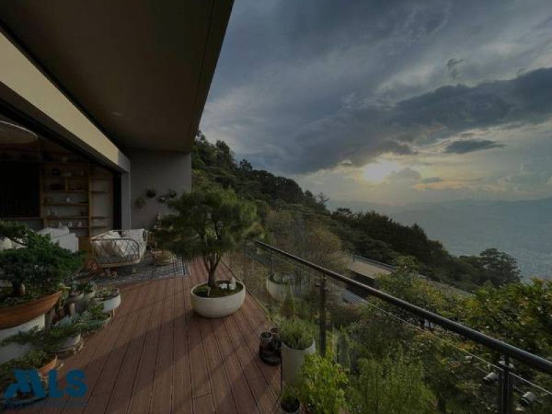 Casa en venta Antioquia Medellín Medellín 551 m2 Habitaciones 5 Baños 5 Garajes 3 Precio $5840000000
