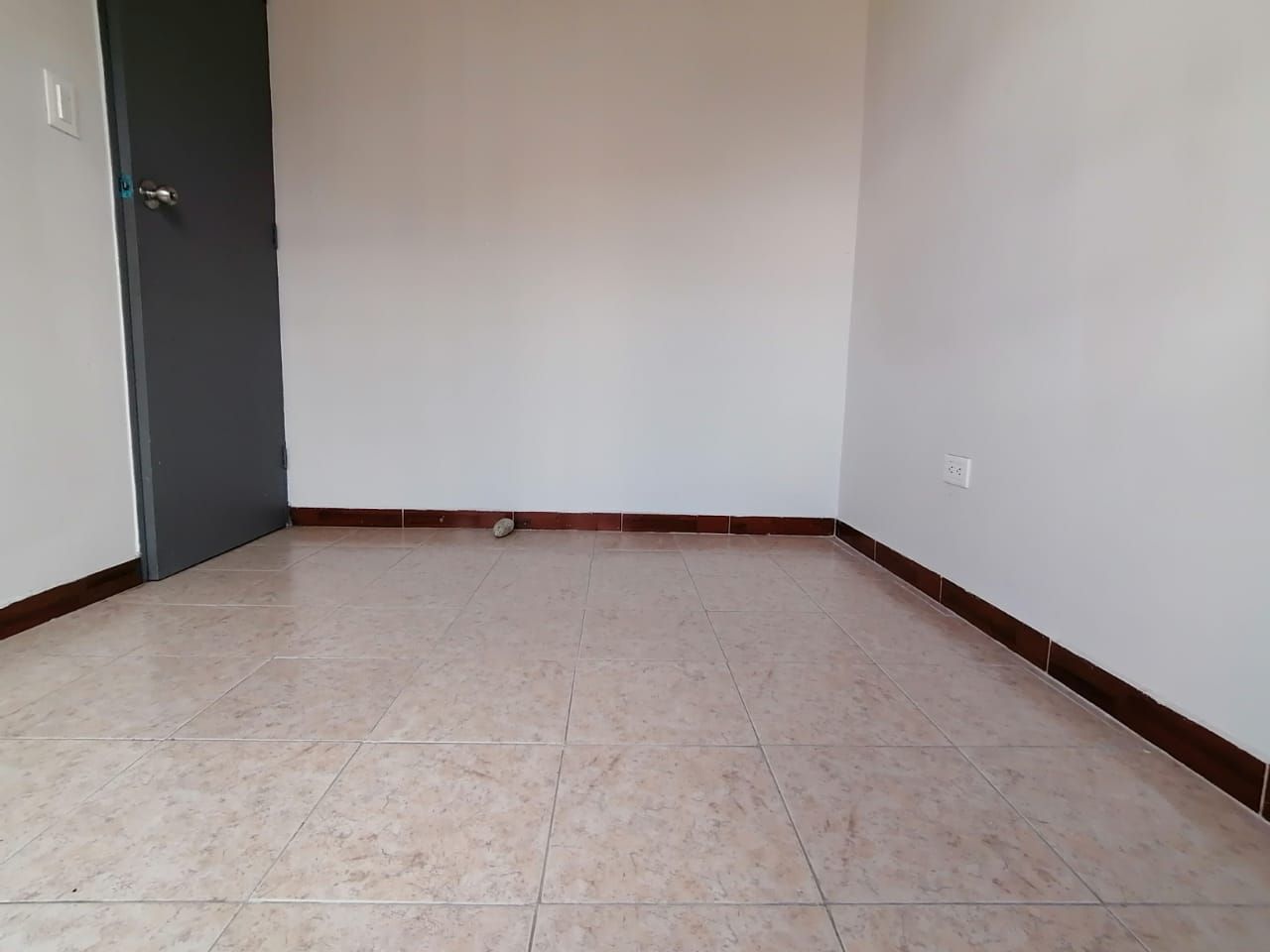 Apartaestudio en arriendo Antioquia Envigado El Chinguí 38 m2 Habitaciones 2 Baños 1 Garajes 0 Precio $2300000