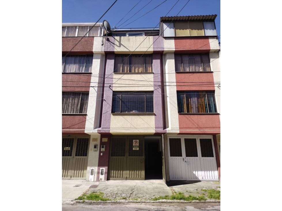 Casa en venta Cundinamarca Bogotá Granada Norte 57 m2 Habitaciones 4 Baños 3 Garajes 1 Precio $500000000