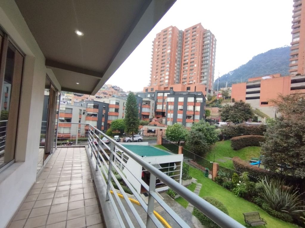 Apartamento en venta Cundinamarca Bogotá María Cristina 101 m2 Habitaciones 3 Baños 3 Garajes 2 Precio $790000000