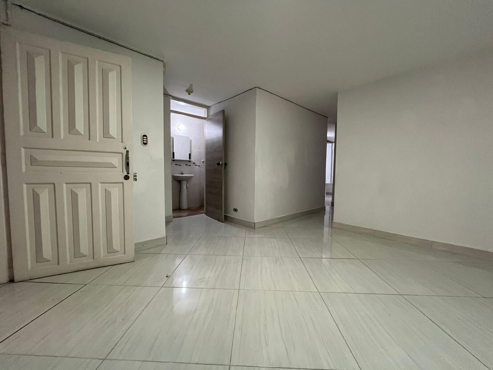 Apartamento en arriendo Antioquia Medellín Lopez De Mesa 80 m2 Habitaciones 3 Baños 2 Garajes 0 Precio $1900000