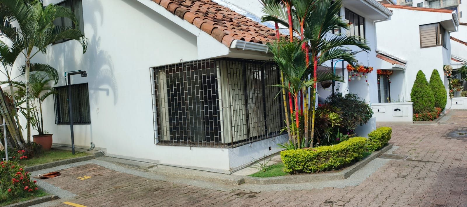 Casa en venta Valle Del Cauca Cali El Ingenio 260 m2 Habitaciones 3 Baños 4 Garajes 0 Precio $670000000