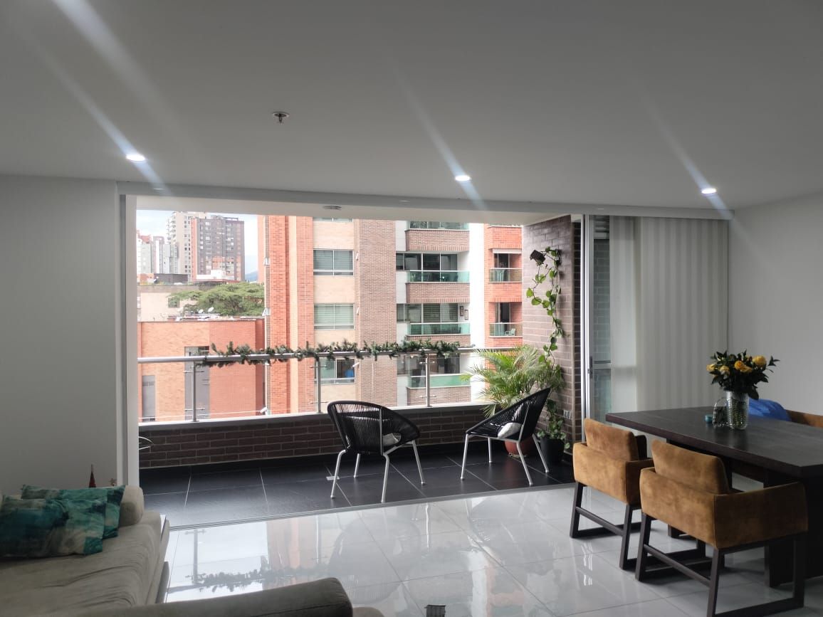 Apartamento en venta Antioquia Envigado Zúñiga 155 m2 Habitaciones 3 Baños 4 Garajes 1 Precio $1210000000