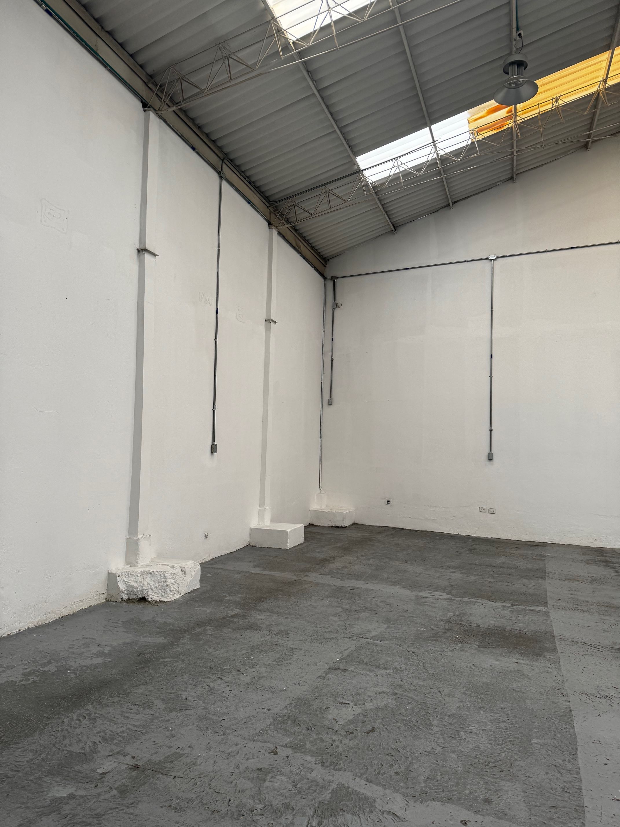 Local en arriendo Cundinamarca Bogotá San Antonio De Padua 140 m2 Habitaciones 0 Baños 1 Garajes 0 Precio $4000000