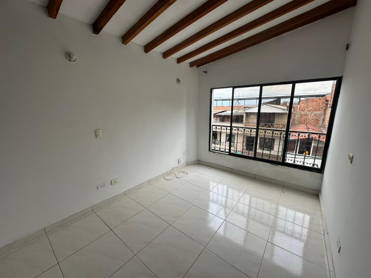 Apartamento en arriendo Antioquia Medellín Campo Valdes No1 65 m2 Habitaciones 3 Baños 1 Garajes 0 Precio $1400000