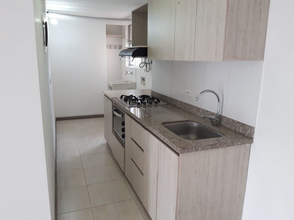Apartamento en arriendo Antioquia Sabaneta Calle Larga 60 m2 Habitaciones 3 Baños 2 Garajes 1 Precio $2400000