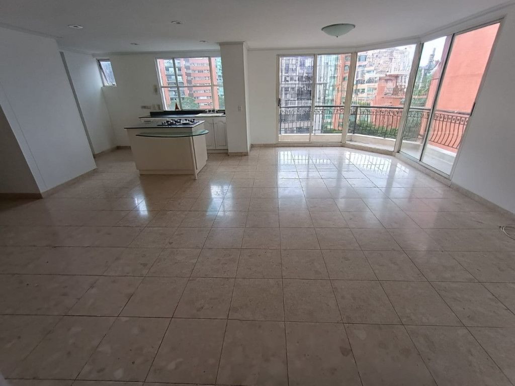 Apartamento en arriendo Antioquia Medellín Patio Bonito 175 m2 Habitaciones 3 Baños 3 Garajes 2 Precio $7000000