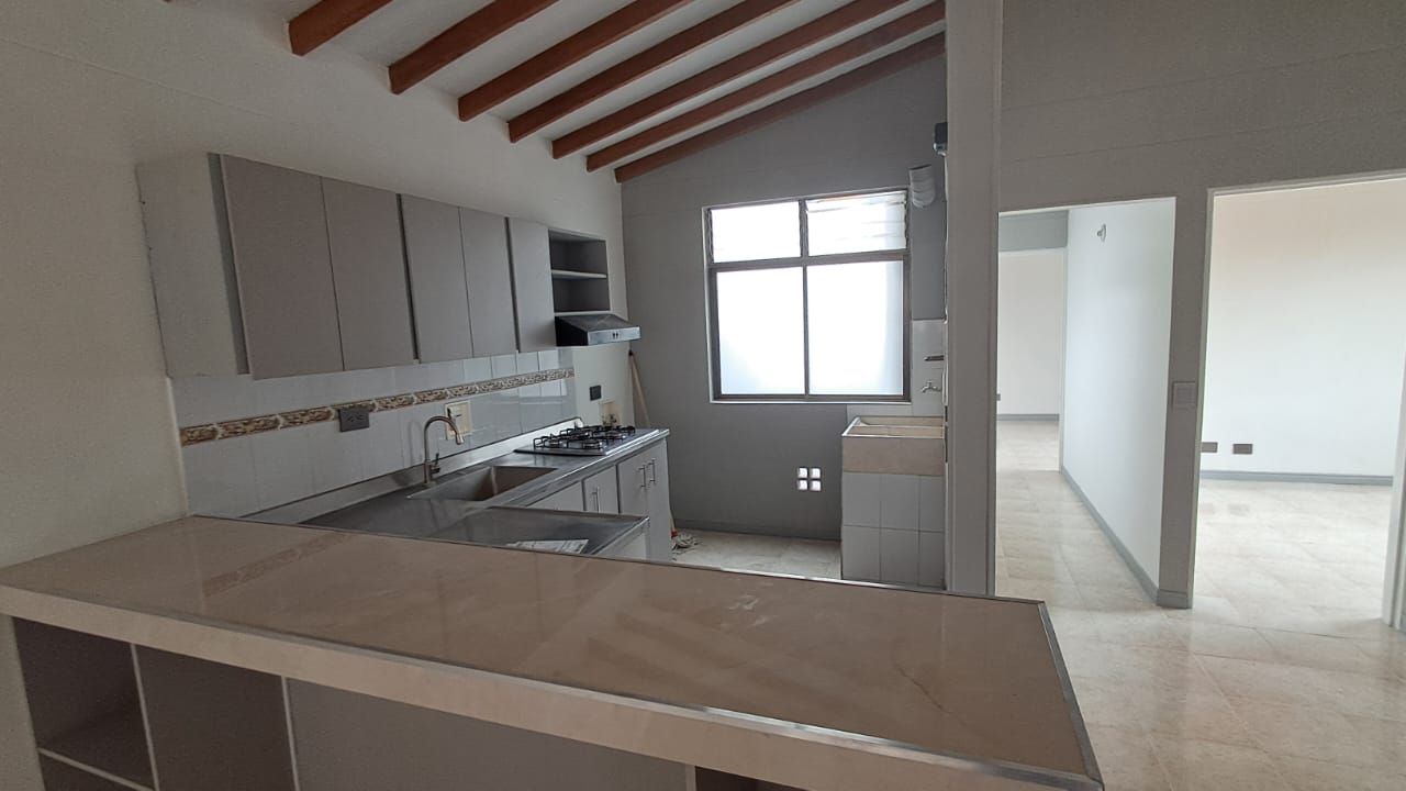 Apartamento en arriendo Antioquia Medellín Ferreni 90 m2 Habitaciones 3 Baños 2 Garajes 0 Precio $1900000