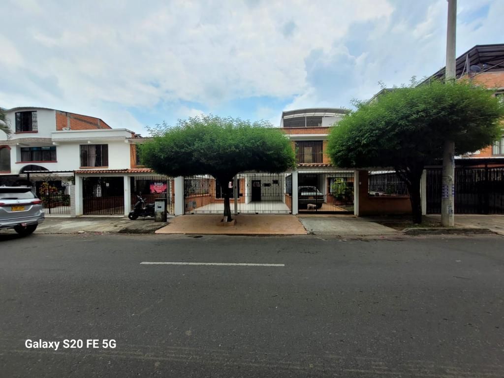 Casa en arriendo Valle Del Cauca Cali Ciudad 2000 103 m2 Habitaciones 2 Baños 4 Garajes 2 Precio $2200000