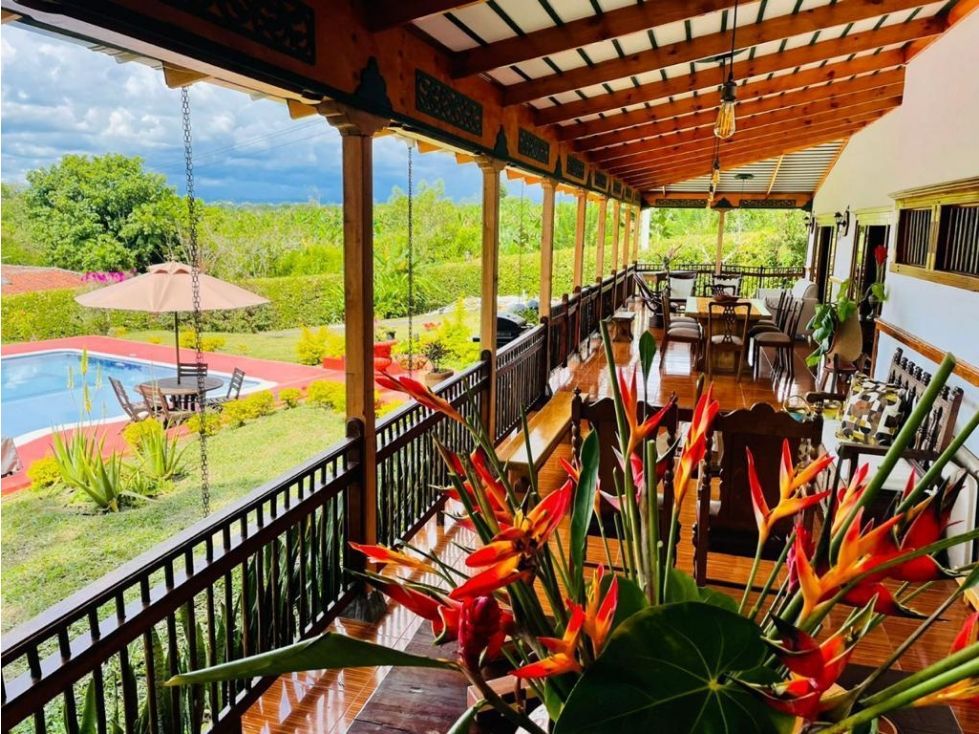 Casa Campestre en venta Quindío Armenia Armenia 414 m2 Habitaciones 4 Baños 4 Garajes 3 Precio $1300000000