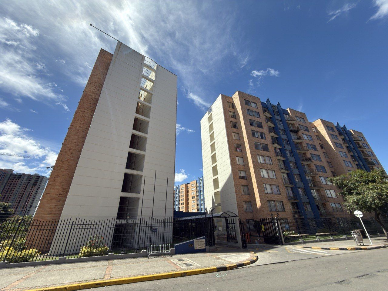 Apartamento en venta Cundinamarca Bogotá Cjr Santa Monica Club House 57 m2 Habitaciones 3 Baños 2 Garajes 1 Precio $550000000