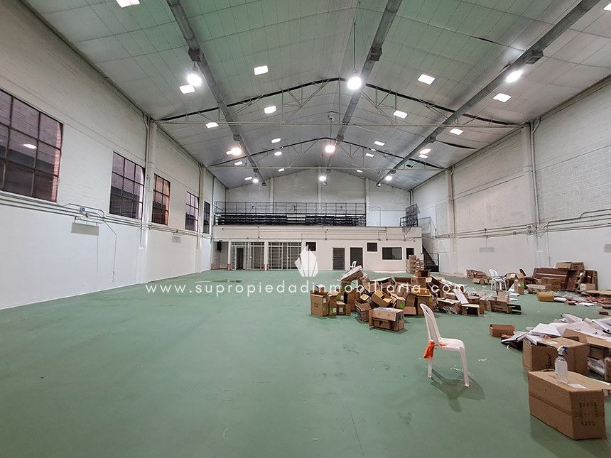 Bodega en arriendo Antioquia Envigado Las Vegas 1200 m2 Habitaciones 0 Baños 6 Garajes 2 Precio $50000000