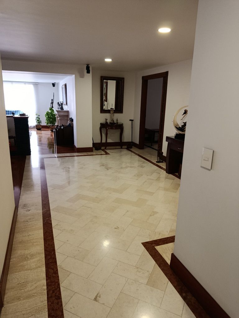 Apartamento en venta Cundinamarca Bogotá Santa Bibiana 246 m2 Habitaciones 3 Baños 4 Garajes 3 Precio $1650000000