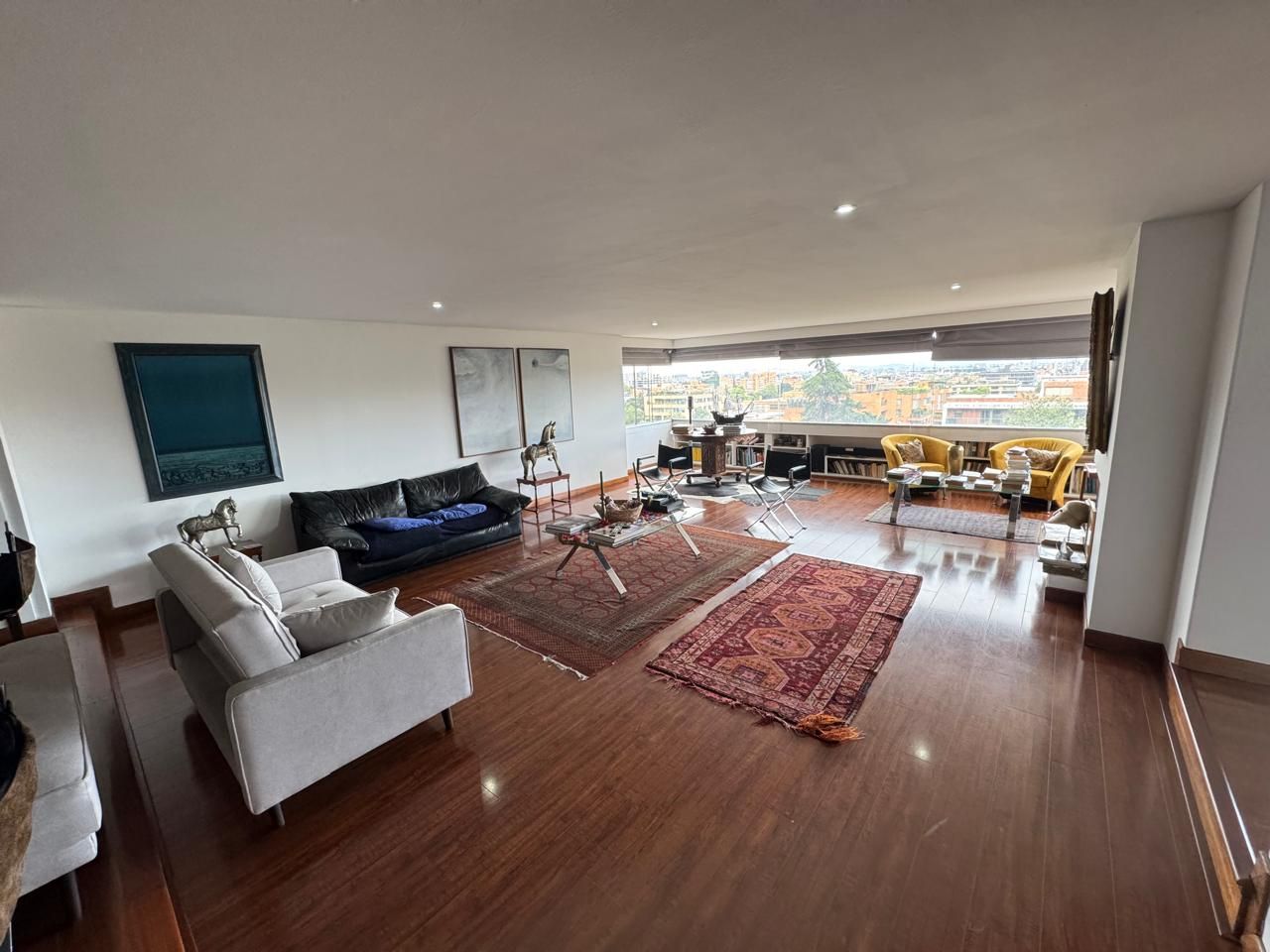 Apartamento en venta Cundinamarca Bogotá Chico 176 m2 Habitaciones 3 Baños 3 Garajes 2 Precio $1600000000