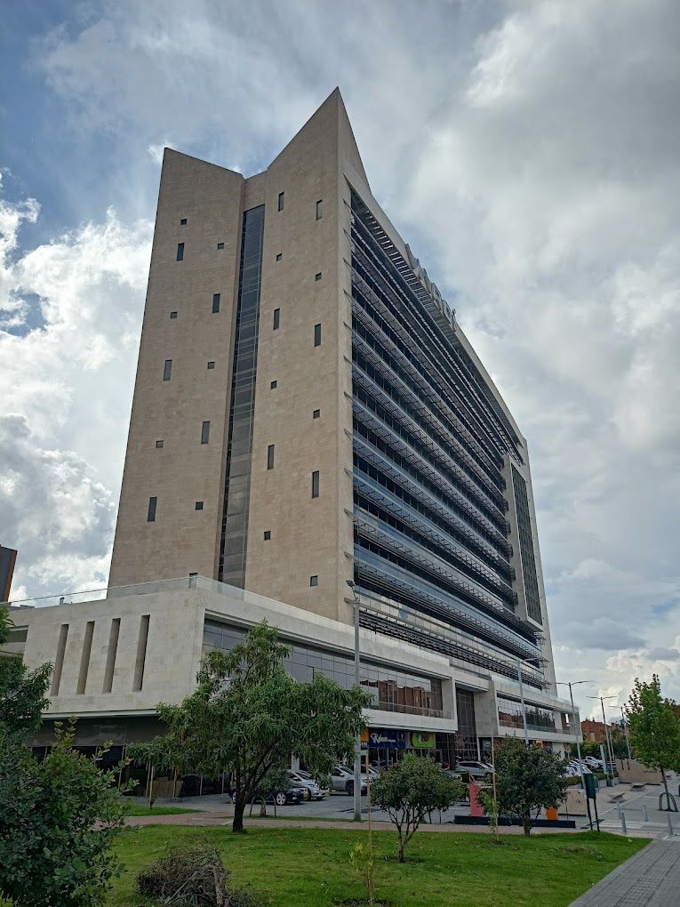 Local en venta Cundinamarca Bogotá Santa Rosa 32 m2 Habitaciones 0 Baños 0 Garajes 1 Precio $615000000