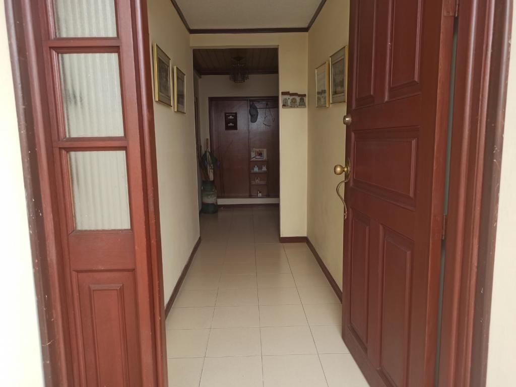 Casa en venta Cundinamarca Bogotá Puente Largo 245 m2 Habitaciones 3 Baños 2 Garajes 2 Precio $750000000