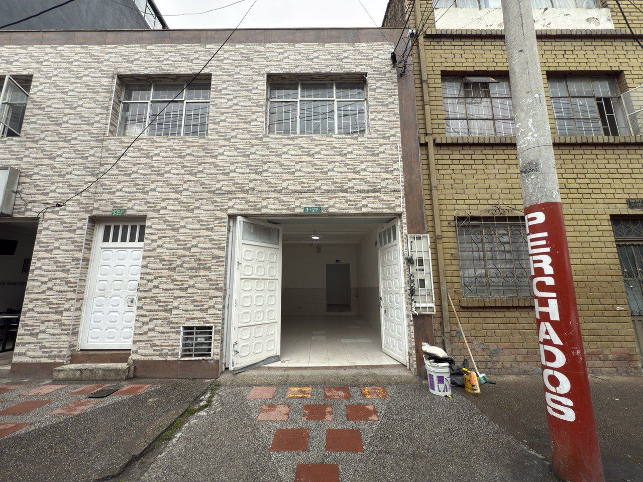 Local Comercial en arriendo Cundinamarca Bogotá Sevilla 27 m2 Habitaciones 0 Baños 1 Garajes 0 Precio $1800000