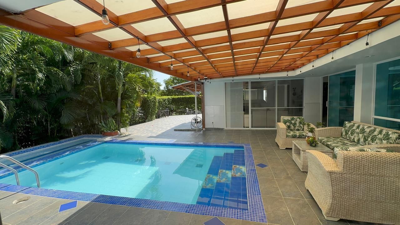 Casa en venta Valle Del Cauca Jamundí Cn Solares De La Morada Et I 400 m2 Habitaciones 3 Baños 3 Garajes 6 Precio $960000000