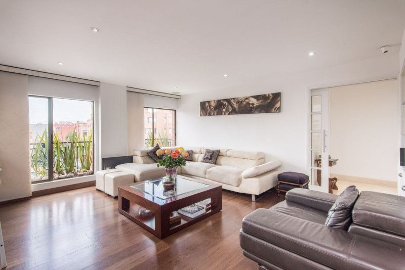 Apartamento en arriendo Cundinamarca Bogotá Santa Barbara Occidental 280 m2 Habitaciones 5 Baños 5 Garajes 5 Precio $12453000