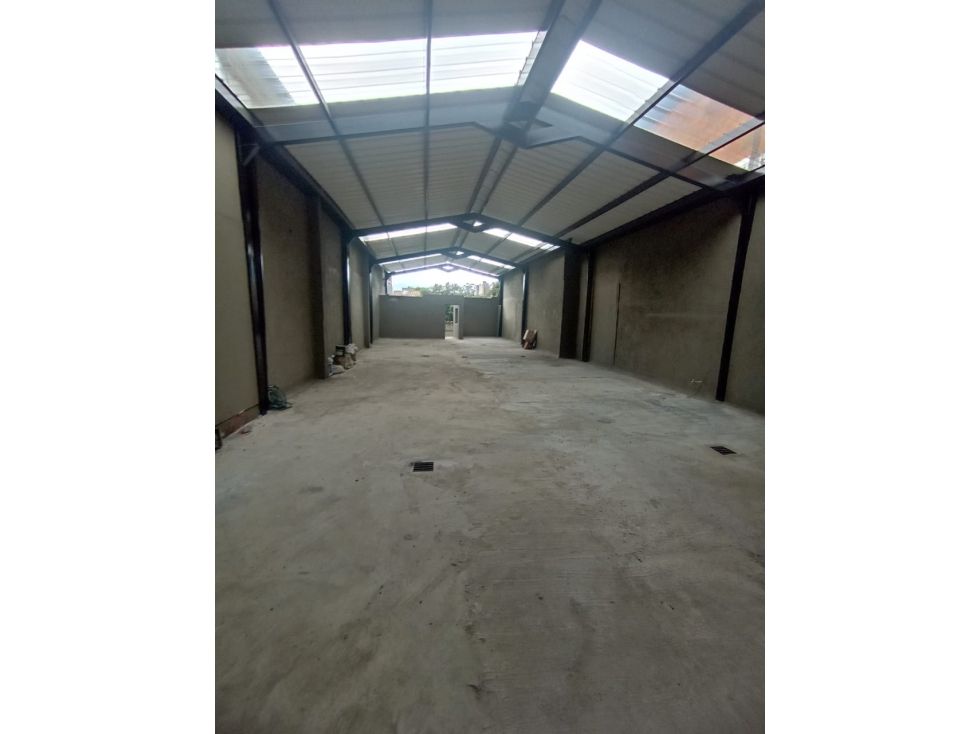 Bodega en arriendo Antioquia Medellín Buenos Aires 200 m2 Habitaciones 0 Baños 2 Garajes 0 Precio $7000000