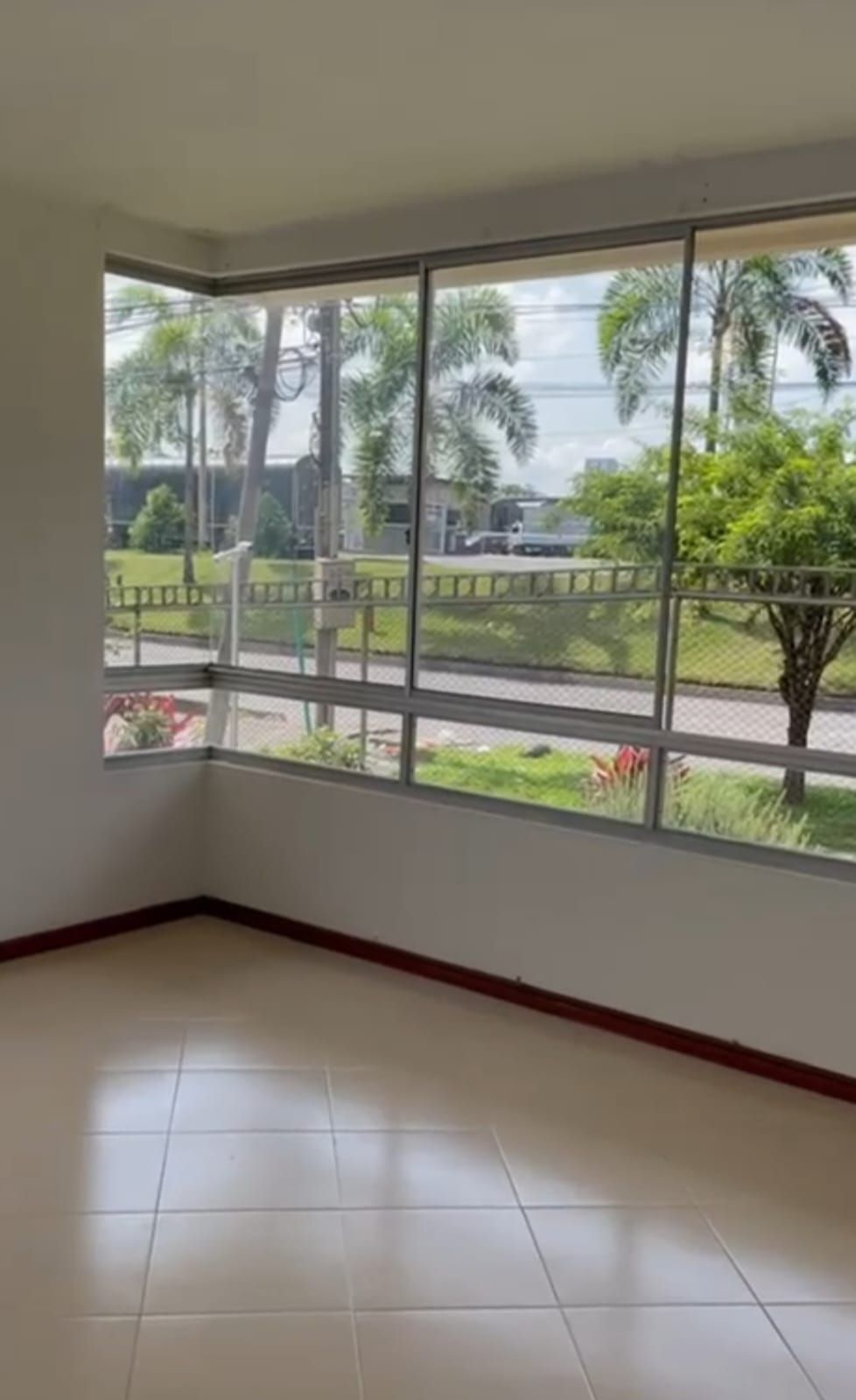 Apartaestudio en arriendo Risaralda Pereira Jardin De Velez Y Velez 63 m2 Habitaciones 1 Baños 1 Garajes 1 Precio $1250000