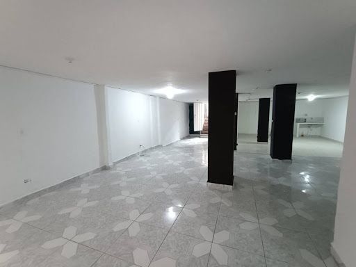 Bodega en venta Antioquia Medellín La Floresta 180 m2 Habitaciones 0 Baños 3 Garajes 0 Precio $380000000