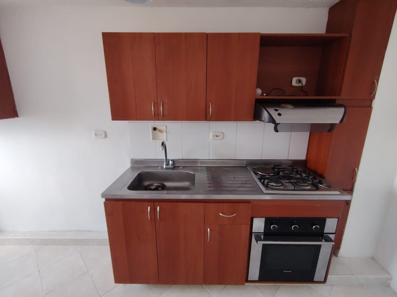 Apartamento en arriendo Antioquia Envigado Uribe Ángel 60 m2 Habitaciones 3 Baños 2 Garajes 0 Precio $2200000