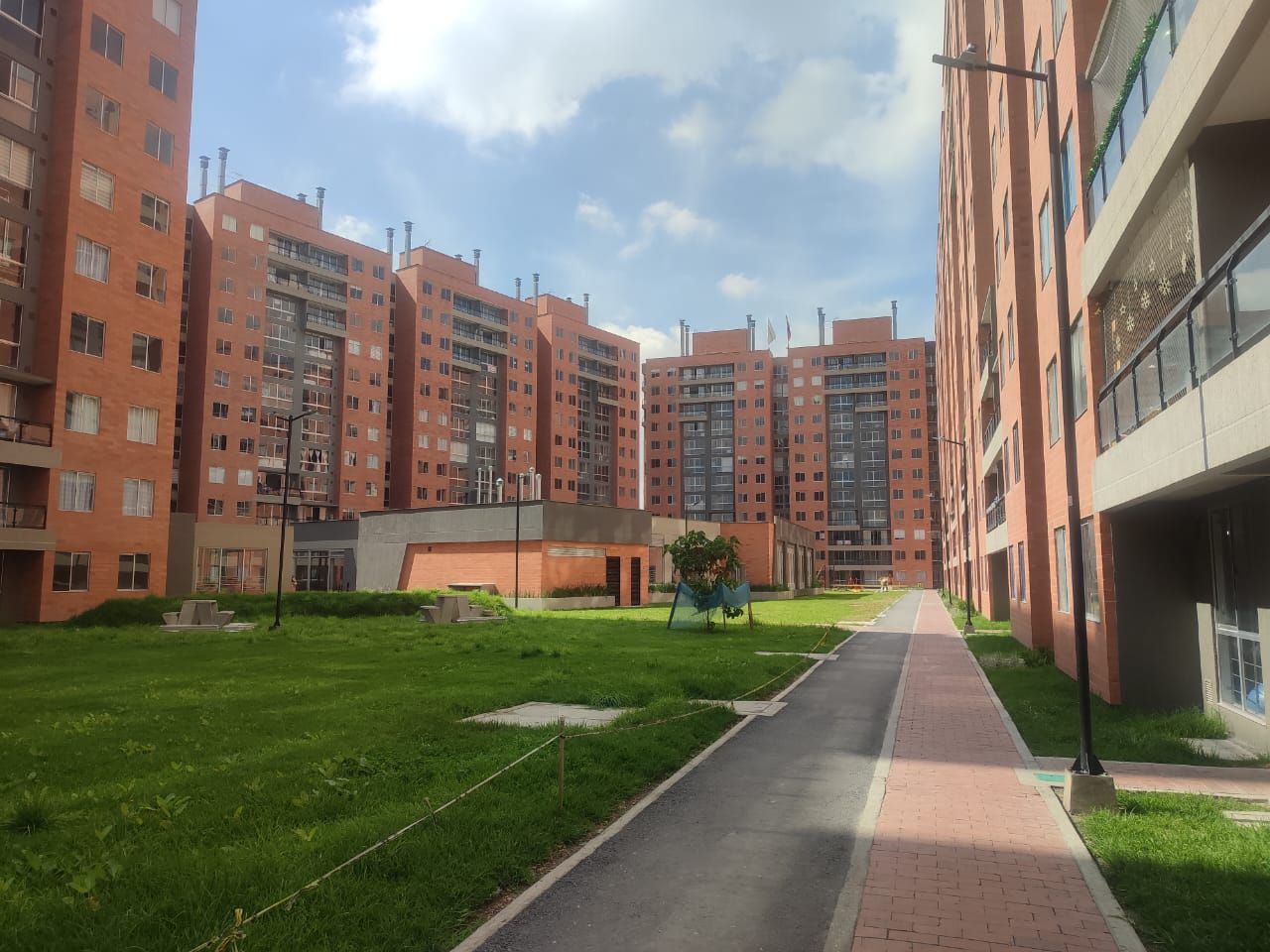 Apartamento en arriendo Cundinamarca Mosquera Parque Industrial Puerto Vallarta 50 m2 Habitaciones 3 Baños 2 Garajes 1 Precio $1550000