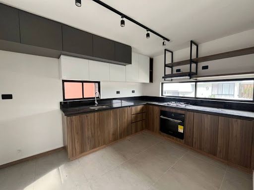 Casa en venta Risaralda Pereira Pereira 123 m2 Habitaciones 3 Baños 4 Garajes 2 Precio $825000000