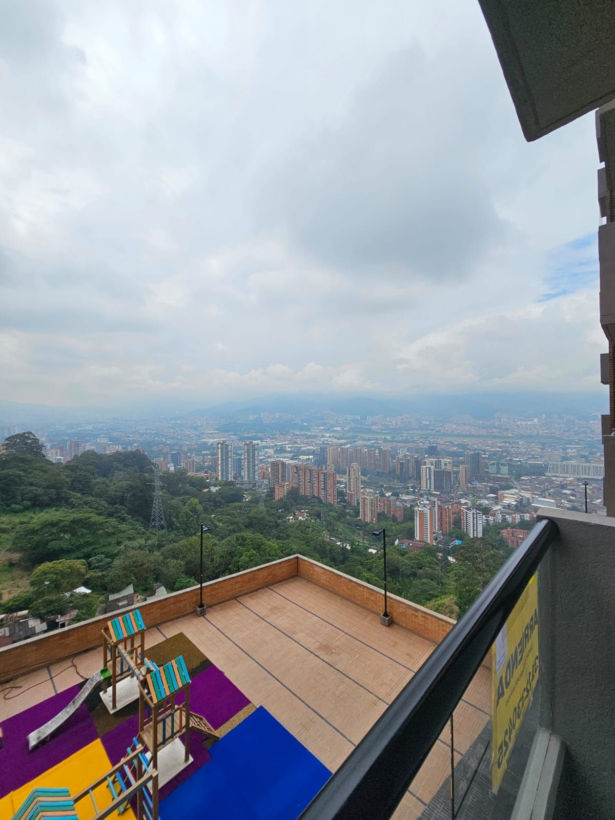 Apartamento en arriendo Antioquia Medellín Asomadera No1 70 m2 Habitaciones 3 Baños 2 Garajes 1 Precio $4000000