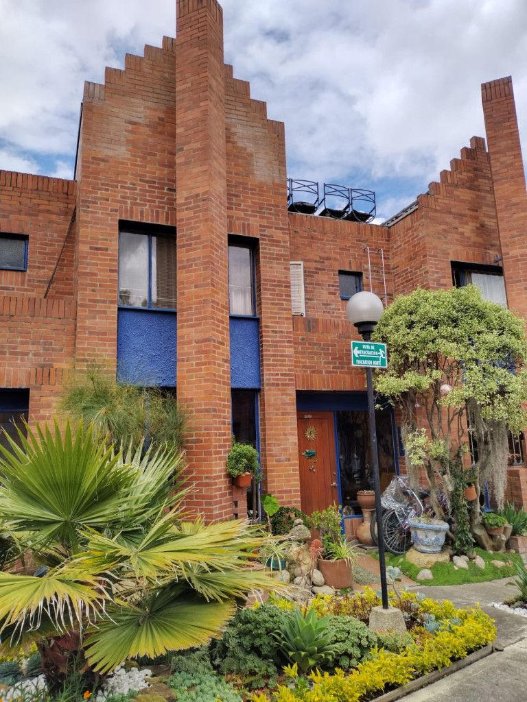 Casa en arriendo Cundinamarca Bogotá Cr Quintas Del Redil 180 m2 Habitaciones 4 Baños 5 Garajes 1 Precio $3880000