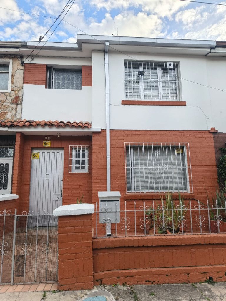Casa en arriendo Cundinamarca Bogotá San Luis 205 m2 Habitaciones 5 Baños 2 Garajes 0 Precio $7600000