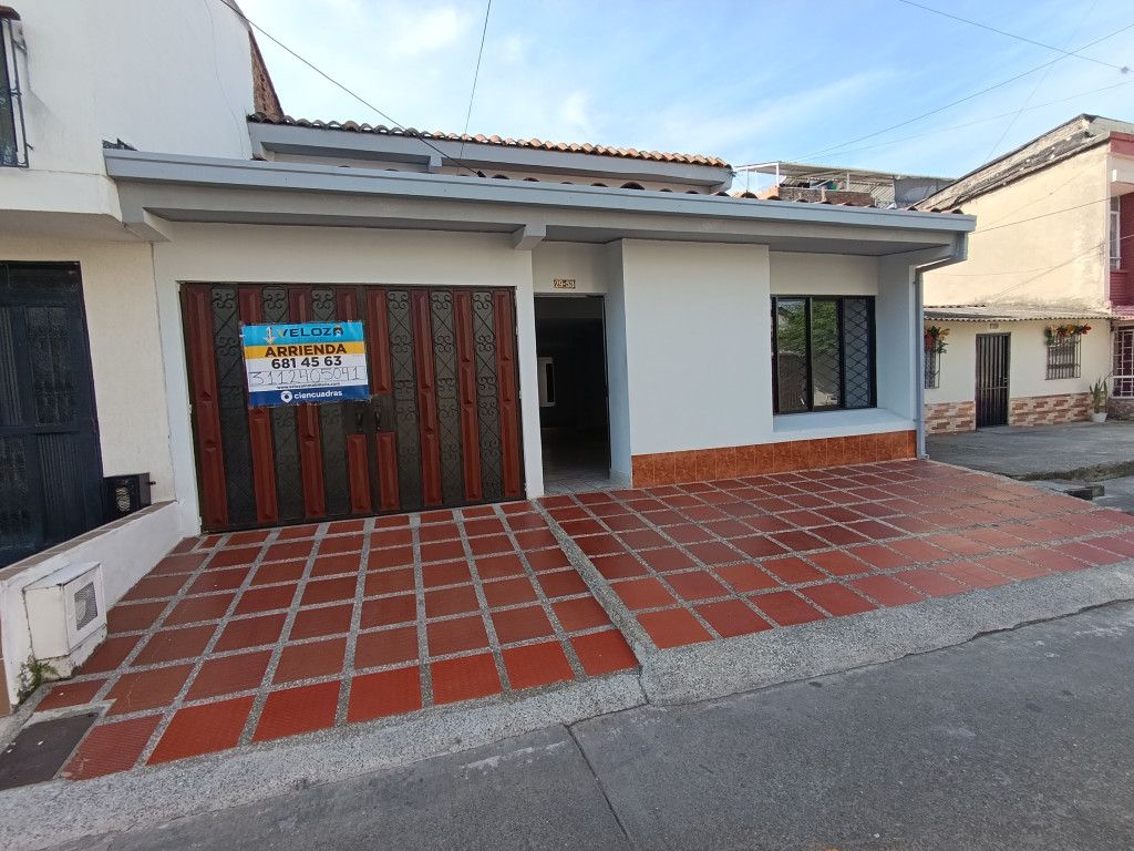 Casa en arriendo Valle Del Cauca Palmira Colombina 220 m2 Habitaciones 5 Baños 3 Garajes 1 Precio $1700000