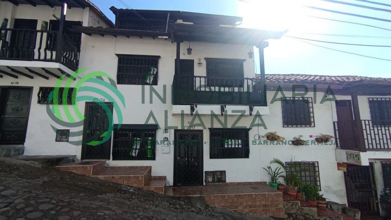 Casa en arriendo Santander Girón Centro 100 m2 Habitaciones 3 Baños 3 Garajes 0 Precio $1550000