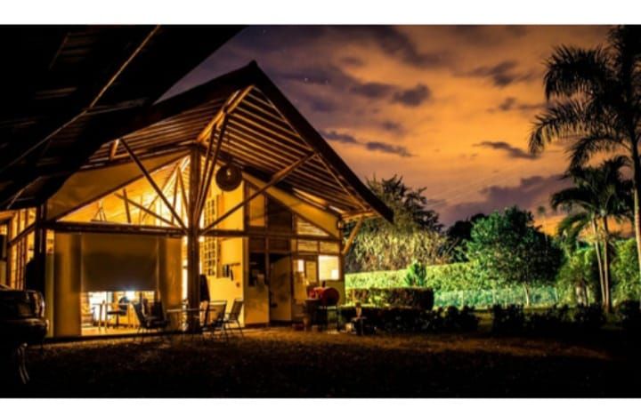 Finca en venta Antioquia Sopetrán Sopetran 1350 m2 Habitaciones 4 Baños 3 Garajes 3 Precio $1100000000