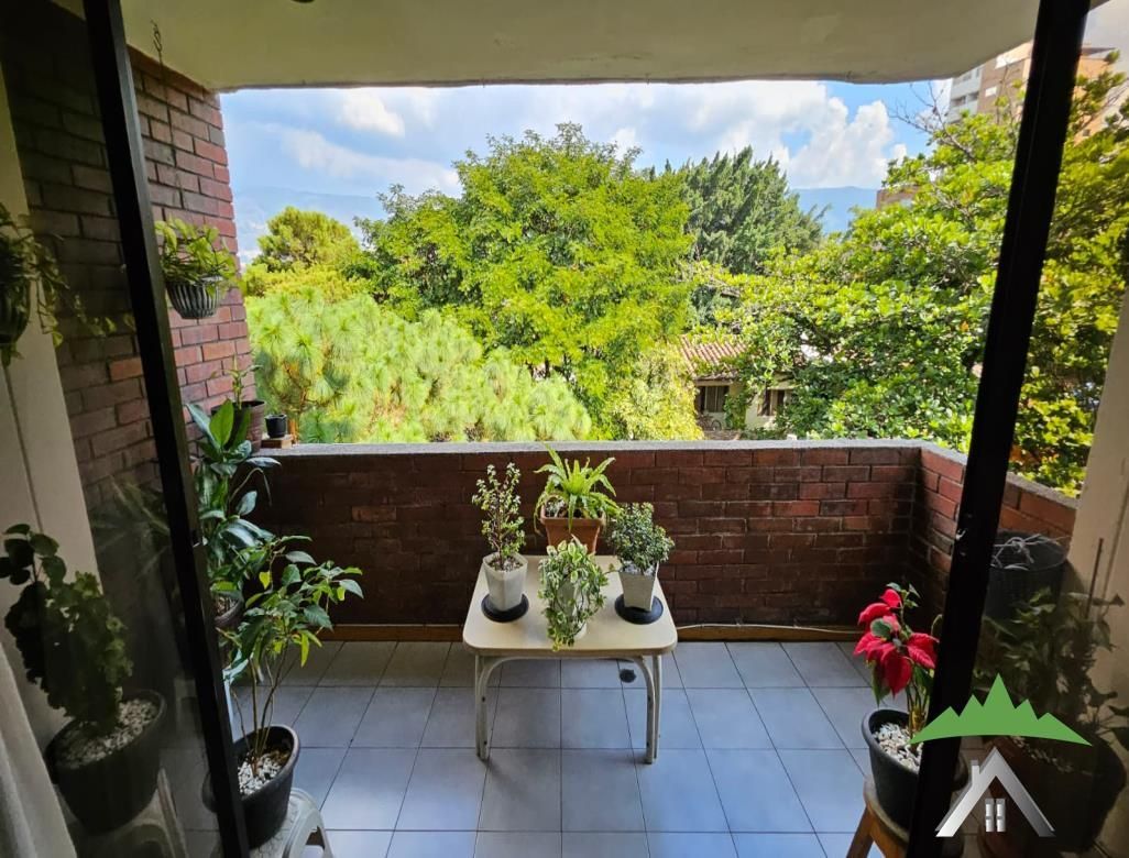 Apartamento en venta Antioquia Medellín Laureles 142 m2 Habitaciones 3 Baños 4 Garajes 2 Precio $640000000