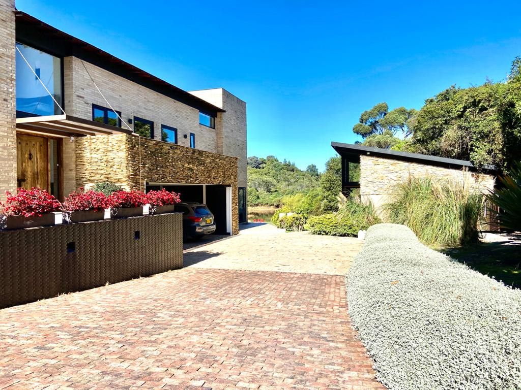 Casa en venta Cundinamarca Chía Chia 600 m2 Habitaciones 5 Baños 6 Garajes 3 Precio $10000000000