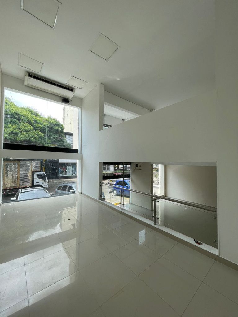 Local en arriendo Valle Del Cauca Cali Chipichape 260 m2 Habitaciones 0 Baños 0 Garajes 0 Precio $9000000