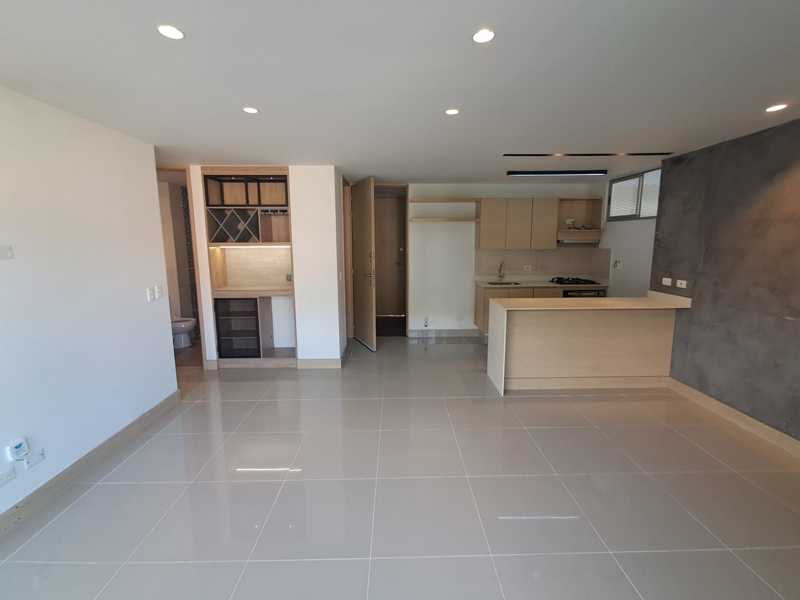 Apartamento en arriendo Antioquia Medellín Asomadera No2 75 m2 Habitaciones 2 Baños 2 Garajes 1 Precio $3700000