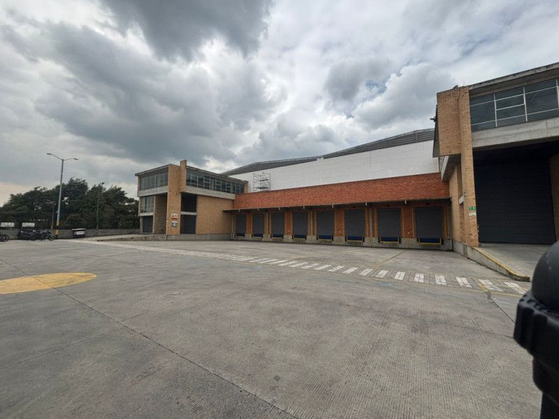 Bodega en arriendo Cundinamarca Bogotá El Porvenir 2264 m2 Habitaciones 0 Baños 2 Garajes 0 Precio $78971942