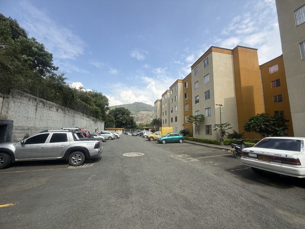 Apartamento en arriendo Valle Del Cauca Cali Sector La Luisa Bella Suiza 65 m2 Habitaciones 3 Baños 2 Garajes 0 Precio $1120000