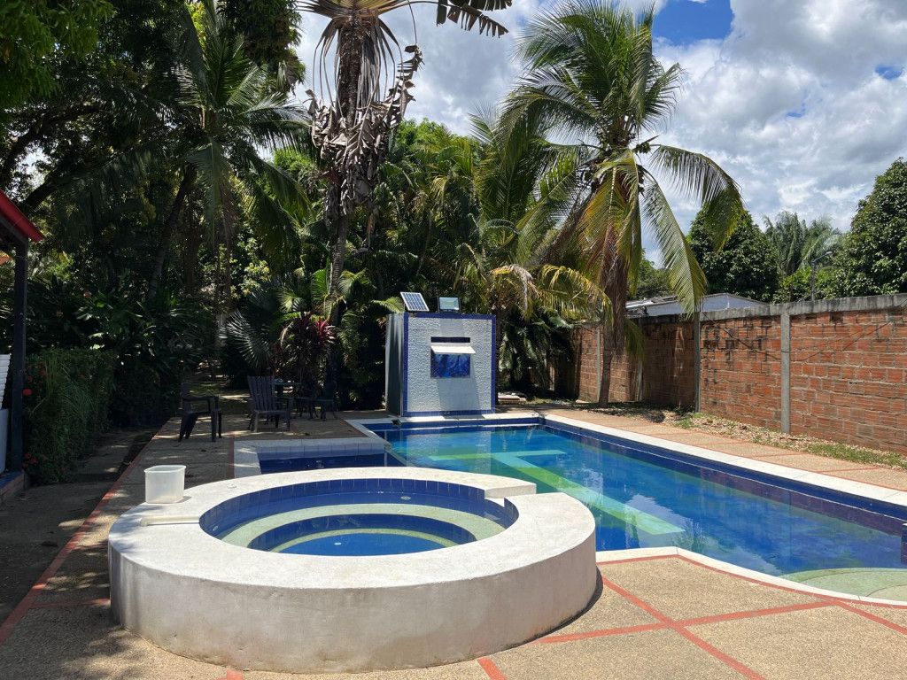 Finca en venta Tolima Carmen De Apicalá Carmen De Apicalá 300 m2 Habitaciones 8 Baños 3 Garajes 8 Precio $600000000