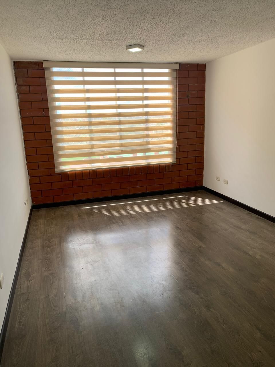 Apartamento en arriendo Cundinamarca Bogotá Cjr Santa Maria De Suba 51 m2 Habitaciones 3 Baños 2 Garajes 1 Precio $1490000