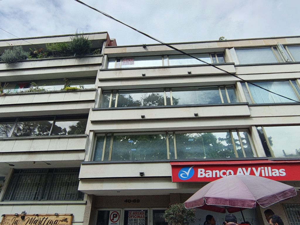 Oficina en arriendo Cundinamarca Bogotá La Soledad 74 m2 Habitaciones 0 Baños 2 Garajes 1 Precio $2500000