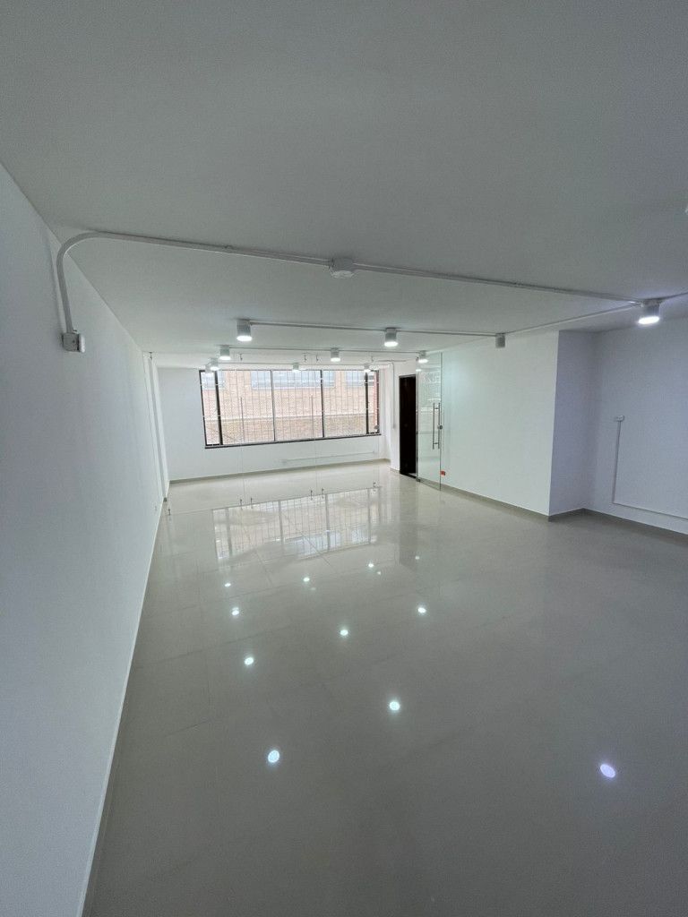 Oficina en arriendo Cundinamarca Bogotá Chicó Norte 45 m2 Habitaciones 0 Baños 1 Garajes 1 Precio $2150000