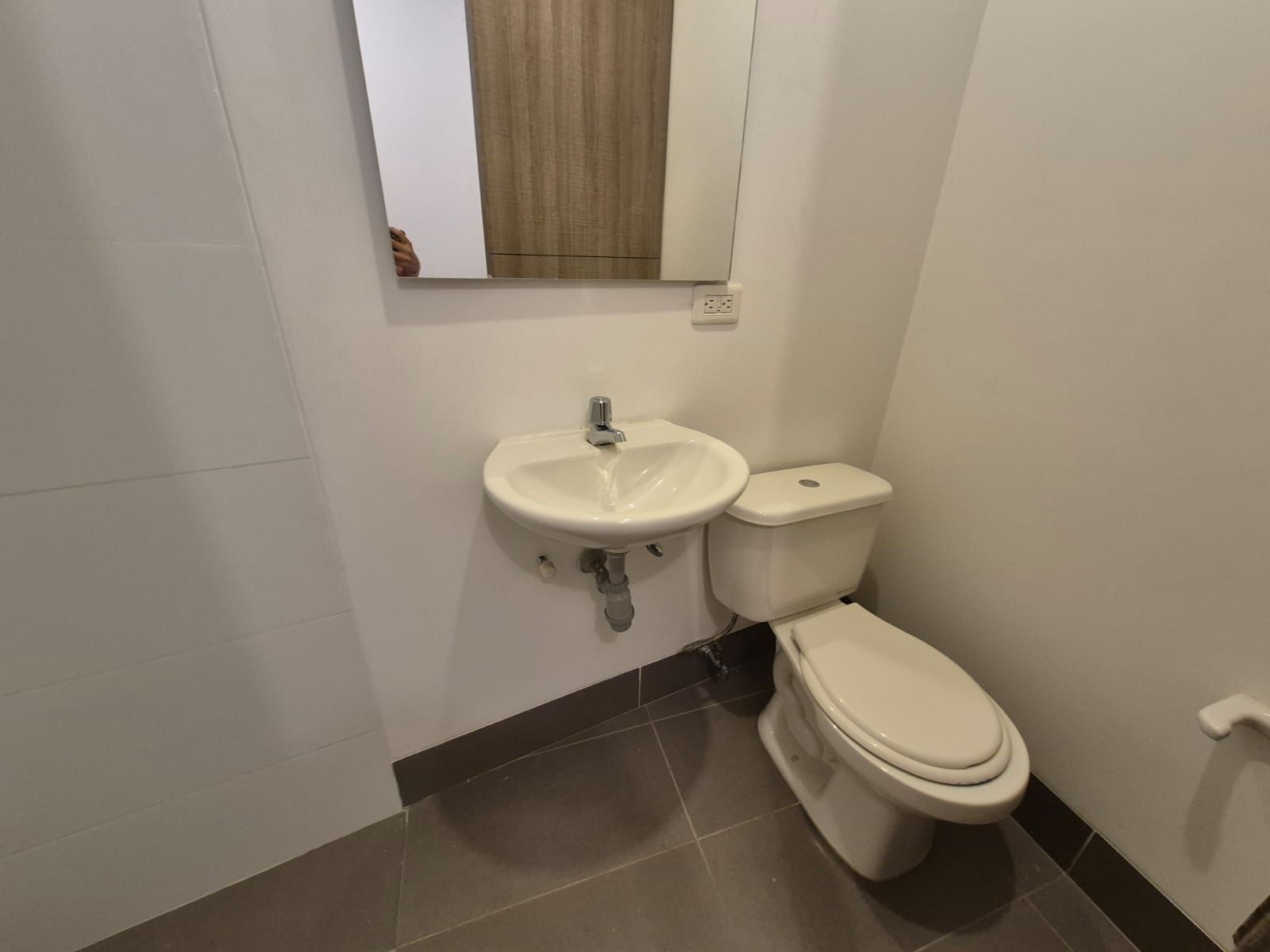 Apartamento en arriendo Antioquia Envigado Loma De Las Brujas 225 m2 Habitaciones 4 Baños 5 Garajes 1 Precio $11000000