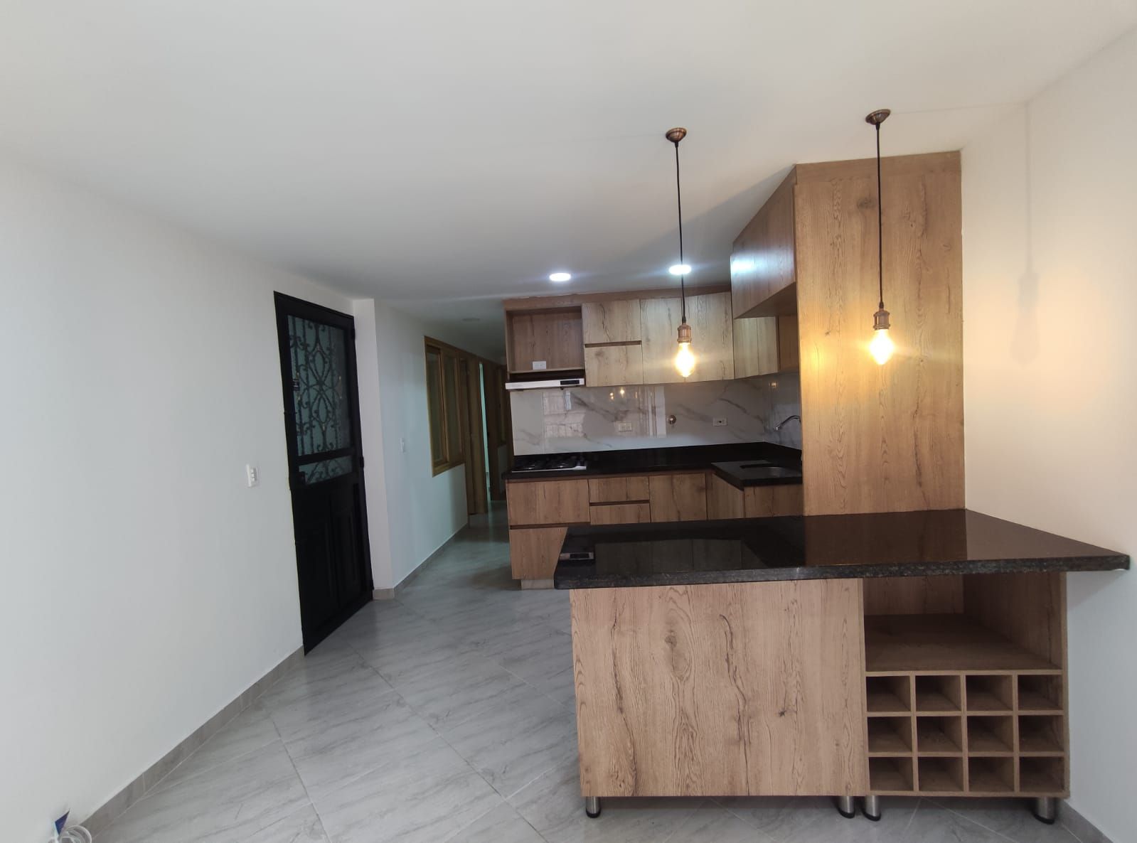 Apartamento en arriendo Antioquia Medellín Naranjitos 70 m2 Habitaciones 3 Baños 2 Garajes 0 Precio $1400000