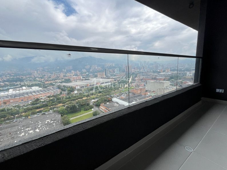 Apartamento en arriendo Antioquia Itagüí Zona Industrial 1 67 m2 Habitaciones 3 Baños 2 Garajes 1 Precio $3000000