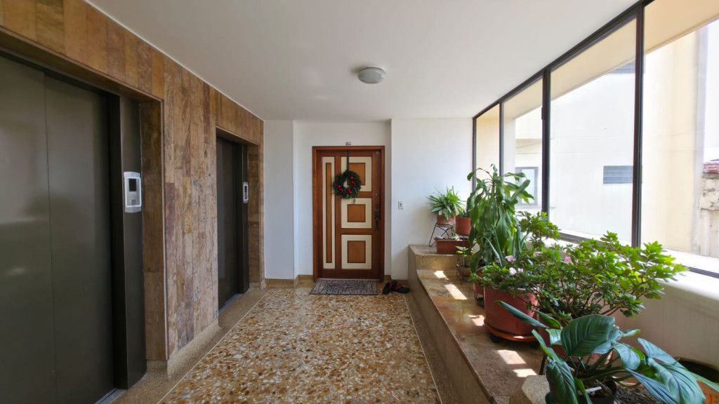 Apartamento en venta Valle Del Cauca Cali Granada 168 m2 Habitaciones 3 Baños 3 Garajes 2 Precio $530000000