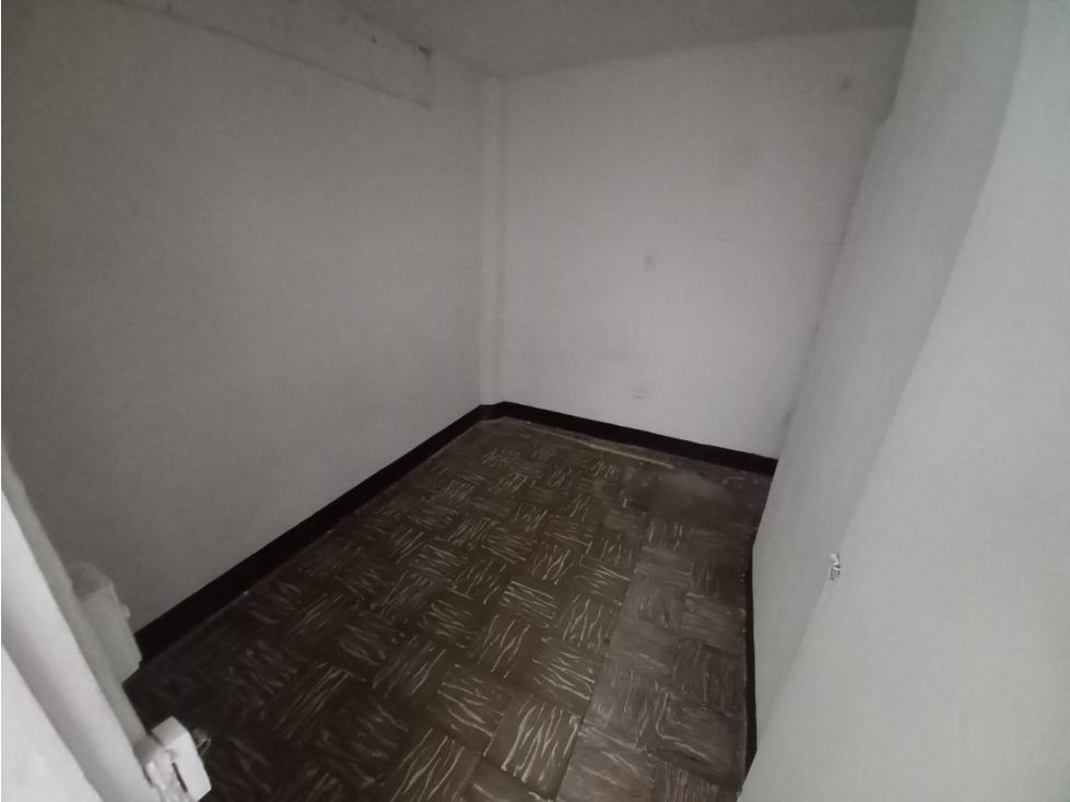 Casa en arriendo Antioquia Medellín Las Granjas 80 m2 Habitaciones 5 Baños 2 Garajes 0 Precio $1400000